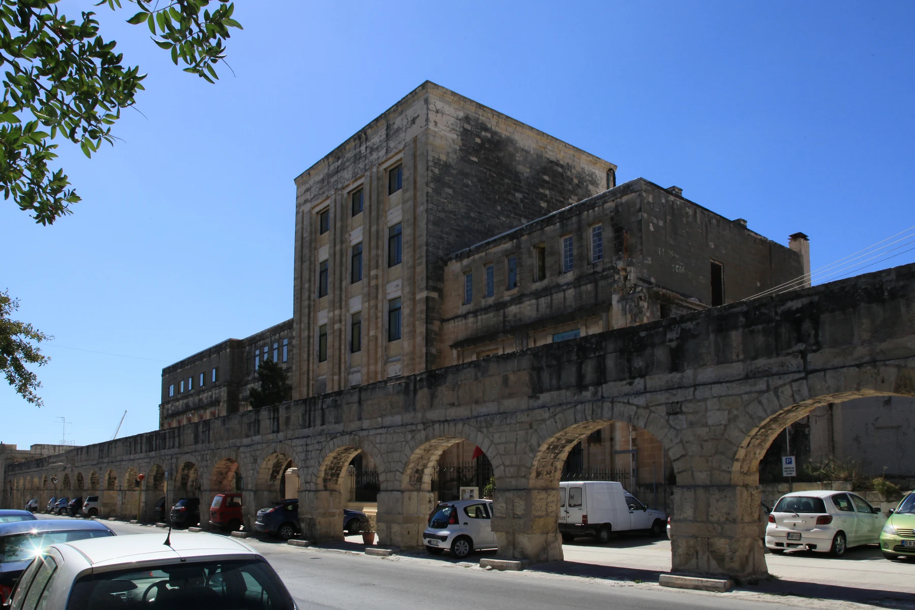 Wignacourt Aqueduct arches and the town-hall context in Santa Venera